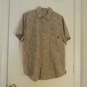 Sun River Mens Khaki Shirt Bigfoot Sasquatch Lightweight Button Up NWOT